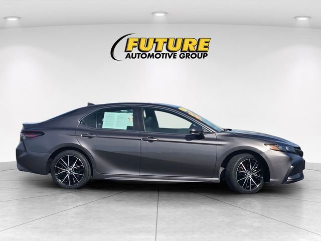 Certified 2024 Toyota Camry SE image 4