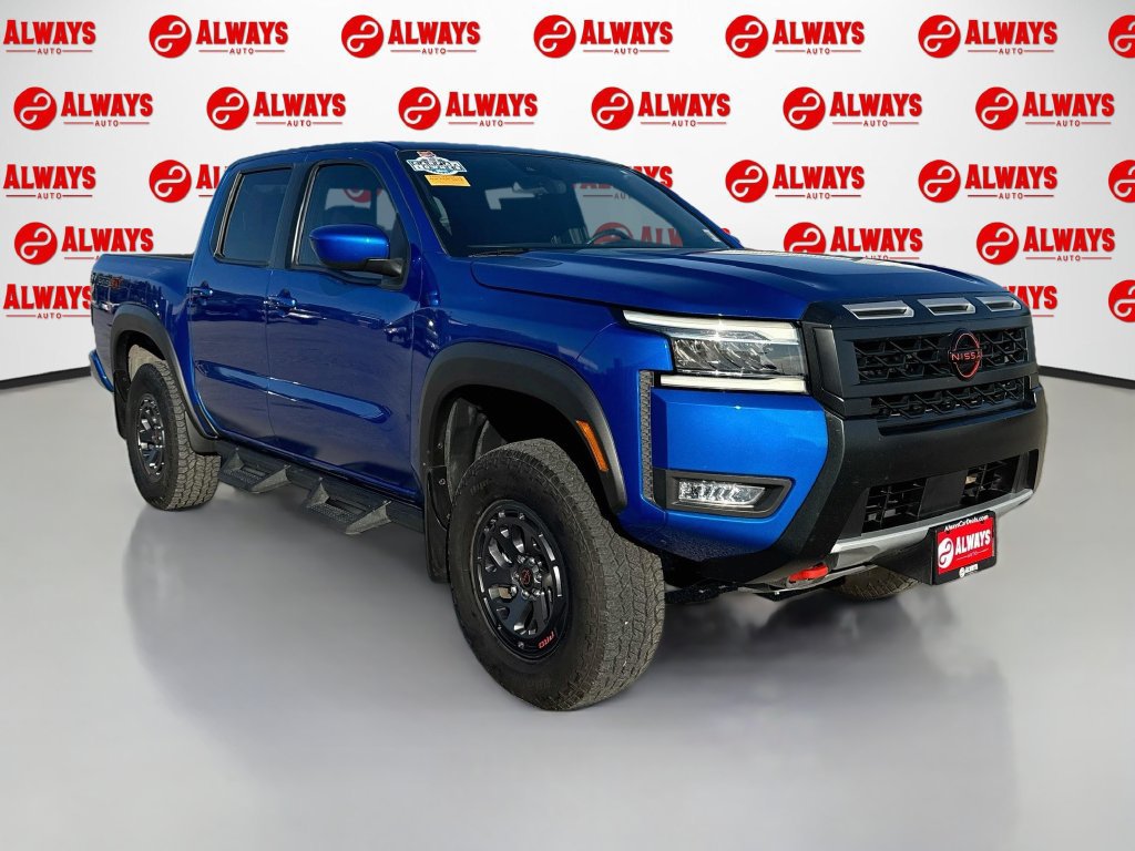 Used 2025 Nissan Frontier PRO-4X AWD/4WD image 3