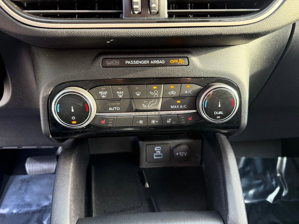 Used 2022 Ford Escape SEL w/ Technology Package image 30