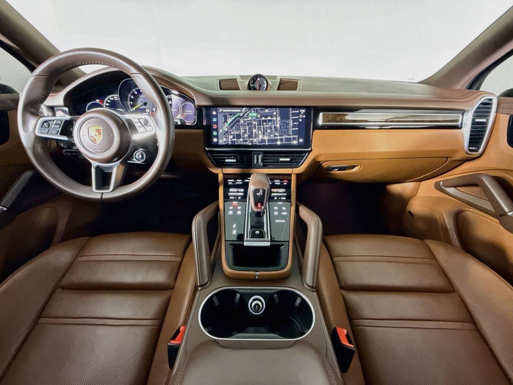 Certified 2023 Porsche Cayenne Platinum Edition AWD/4WD image 11