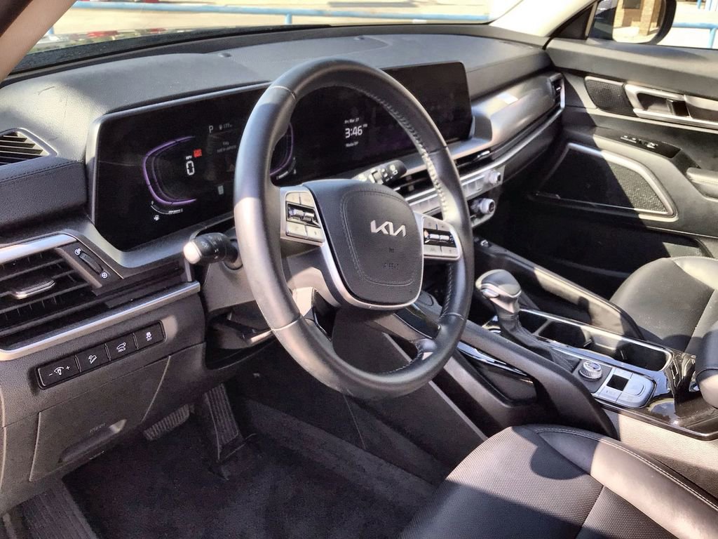 Used 2025 Kia Telluride S image 10