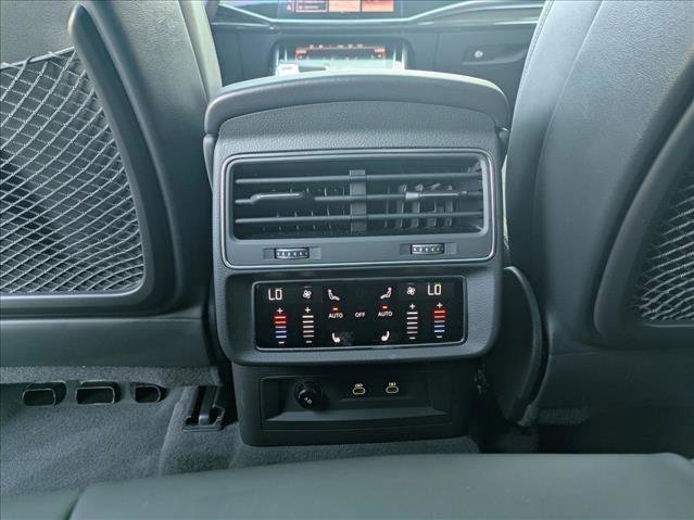 Used 2025 Audi Q7 3.0T Prestige w/ Prestige Package image 19