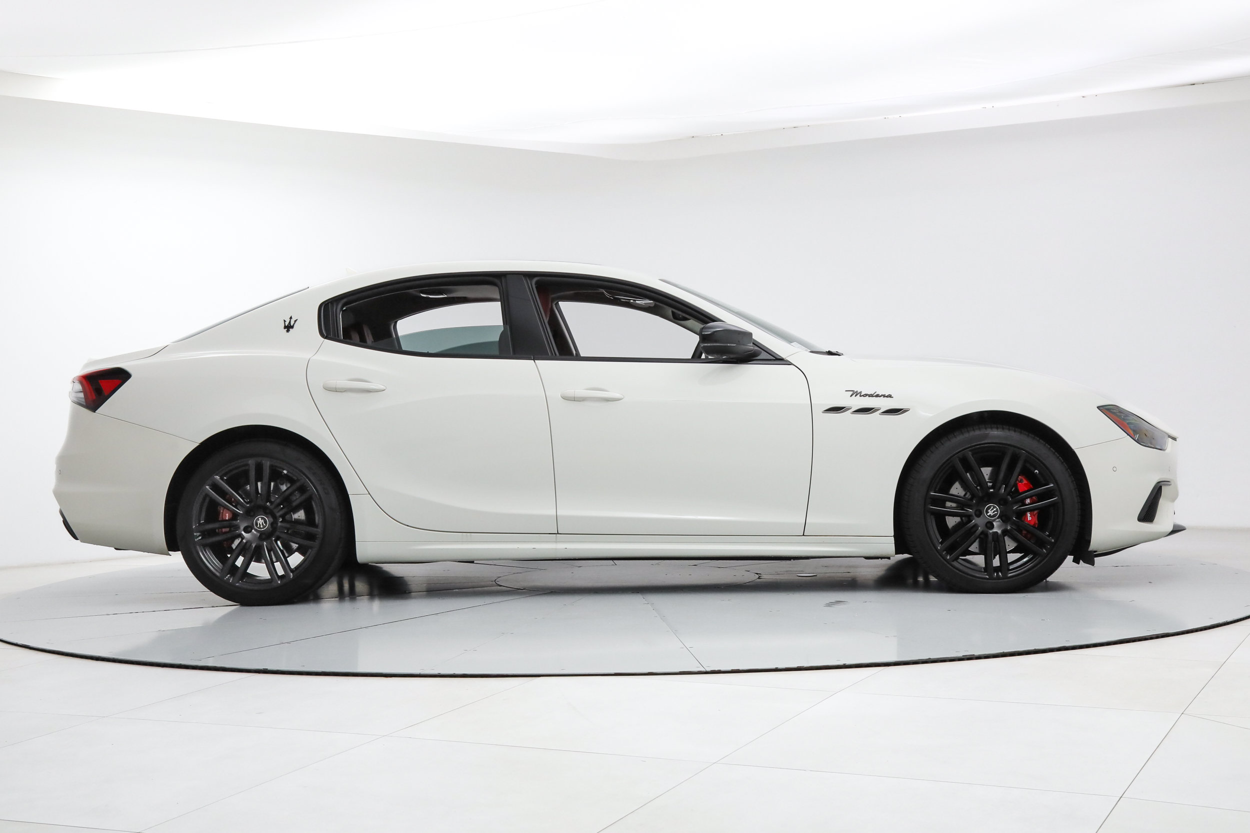 Certified 2023 Maserati Ghibli Modena RWD image 6