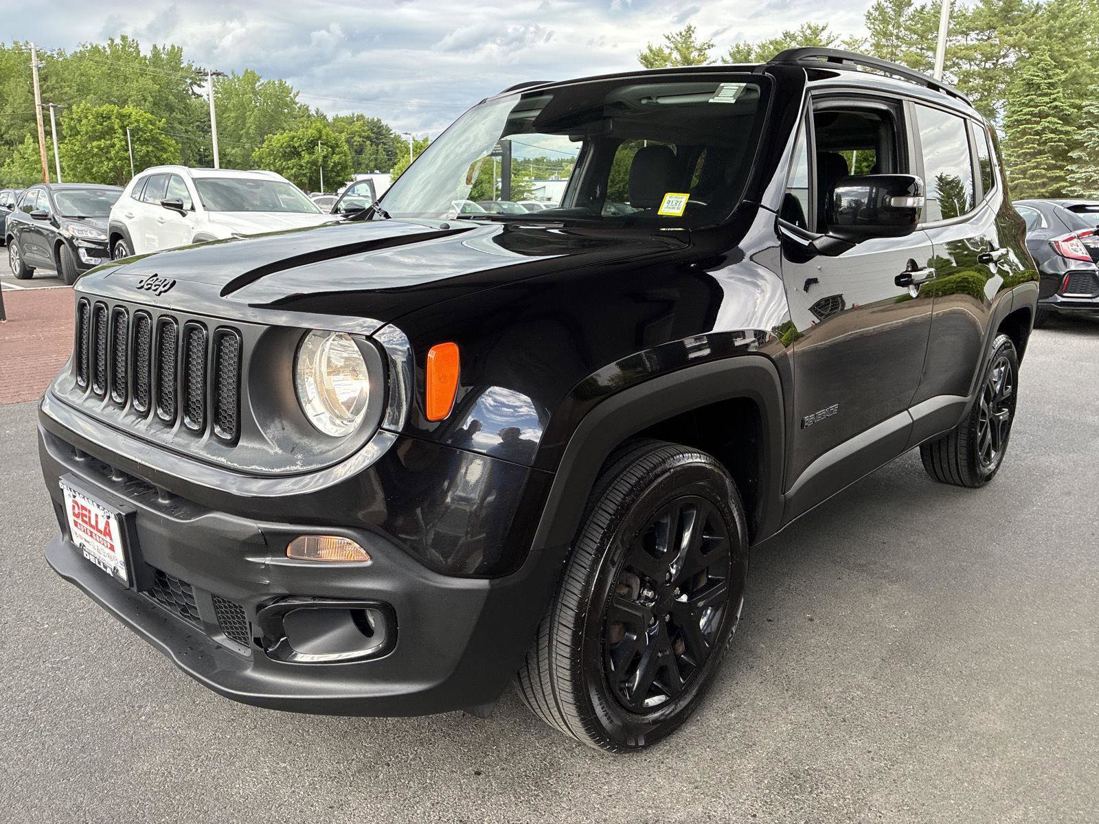 Used 2017 Jeep Renegade Altitude AWD/4WD image 3