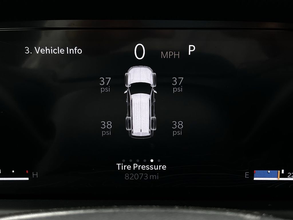 Used 2024 Jeep Wagoneer L Series II RWD image 16