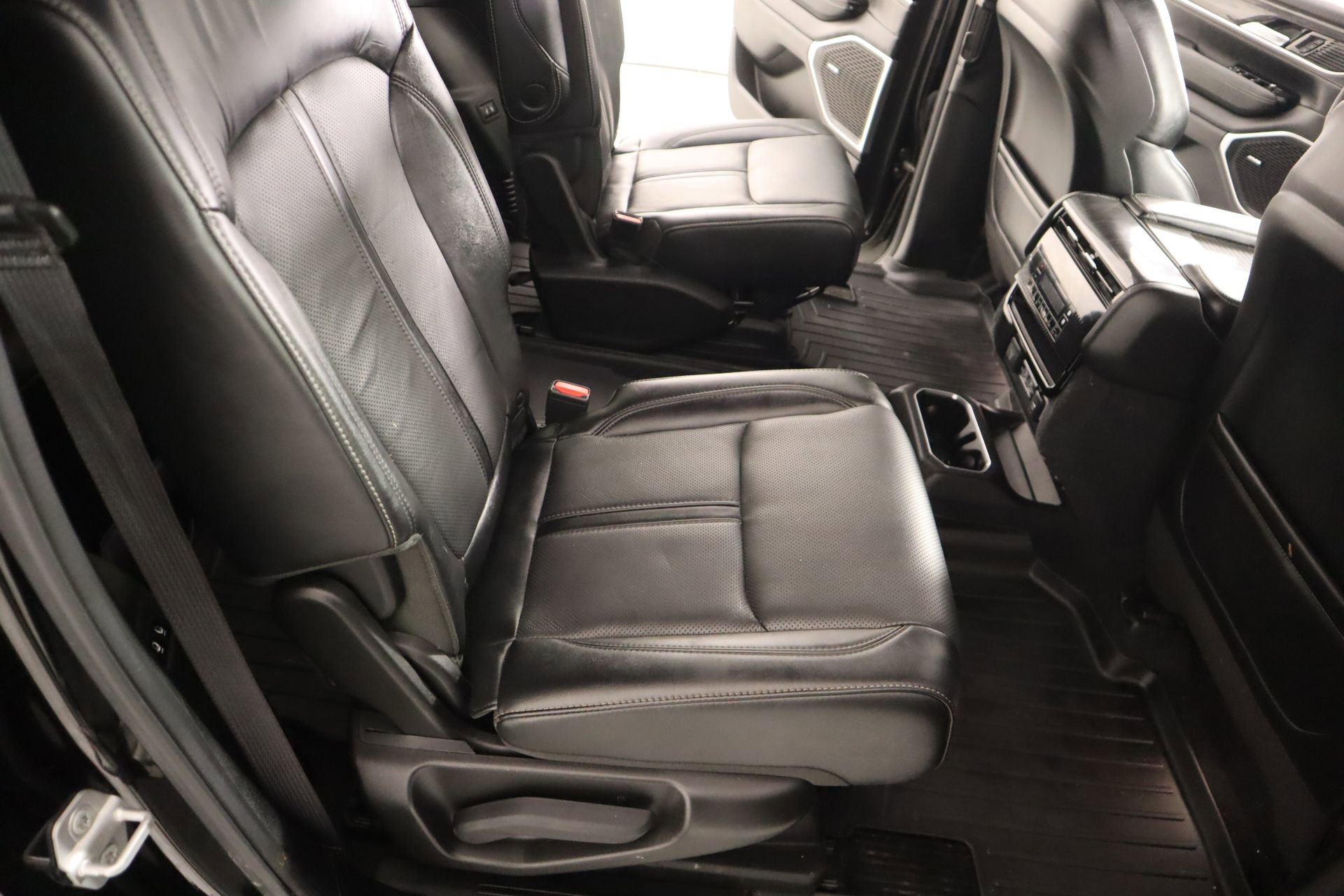 Used 2022 Jeep Wagoneer Series III w/ Flexible Seating Group AWD/4WD image 15