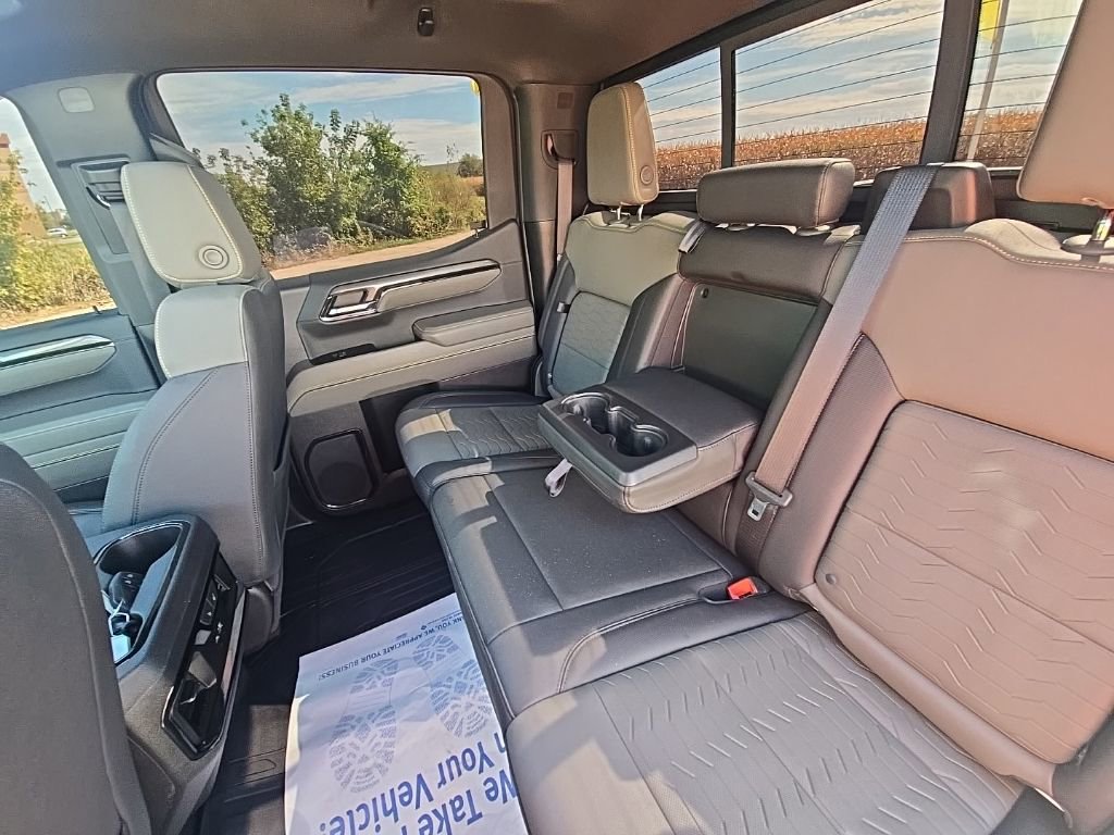 Used 2023 Chevrolet Silverado 1500 ZR2 w/ Technology Package image 37