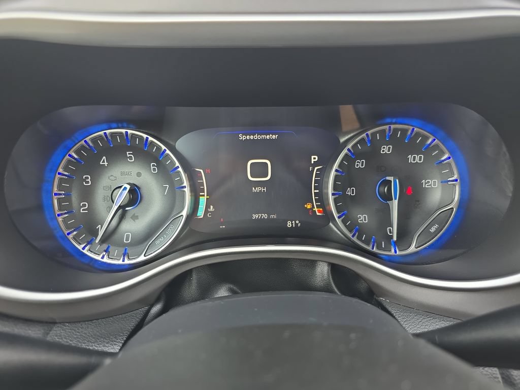 Used 2025 Chrysler Pacifica Select FWD image 20
