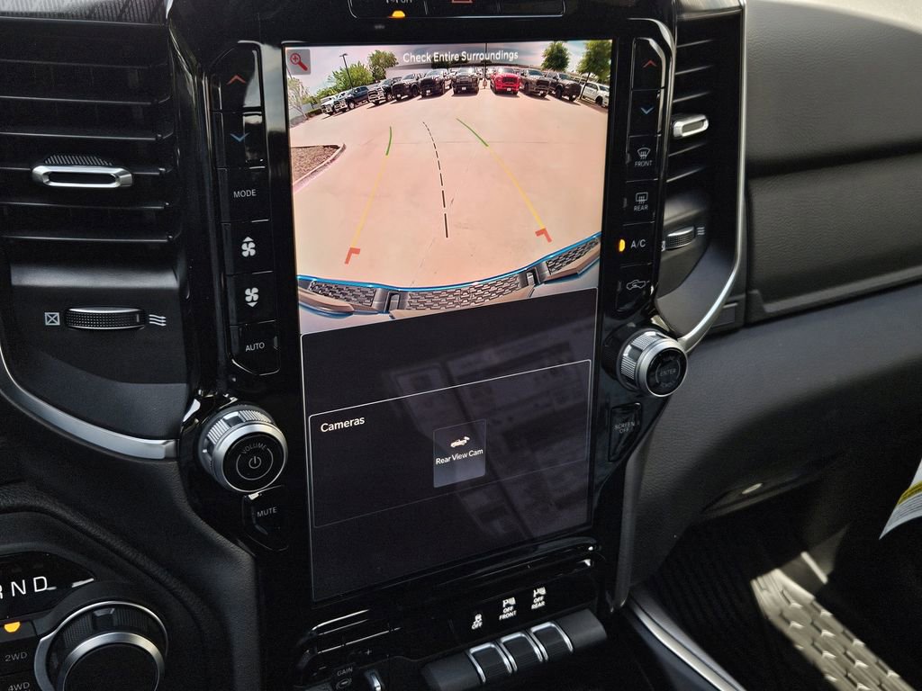 New 2026 RAM 1500 4x4 Crew Cab image 17
