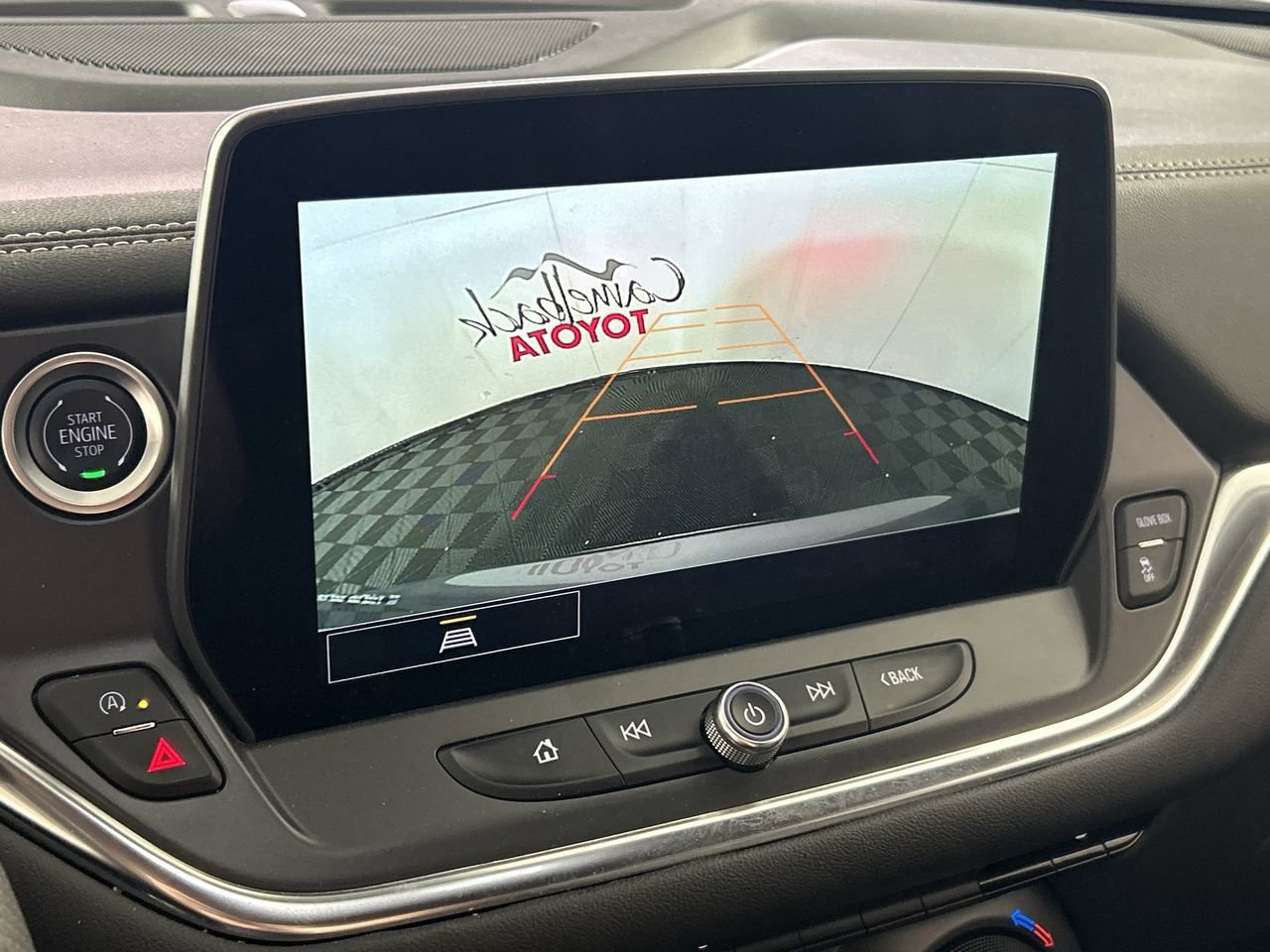 Used 2025 Chevrolet Blazer LT FWD image 17