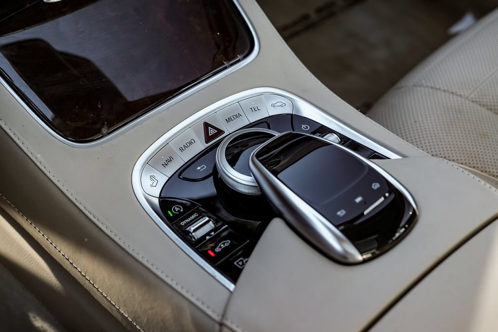 Used 2019 Mercedes-Benz S 560 Sedan image 27