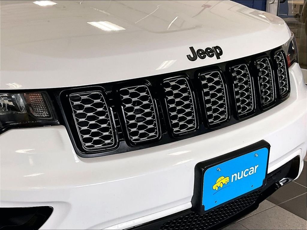 Used 2018 Jeep Grand Cherokee Altitude AWD/4WD image 31