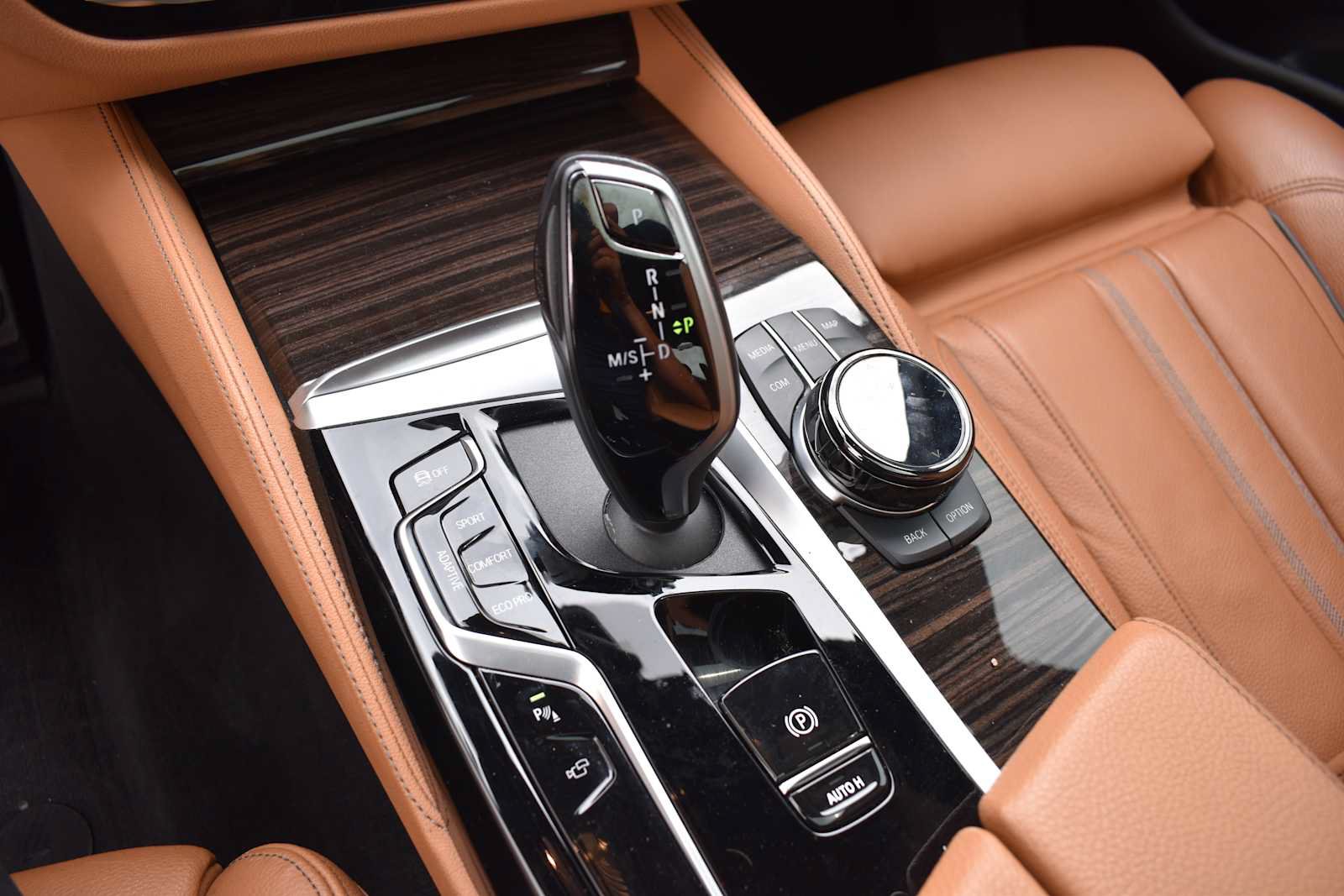 Used 2023 BMW M550i xDrive w/ Executive Package AWD/4WD image 13