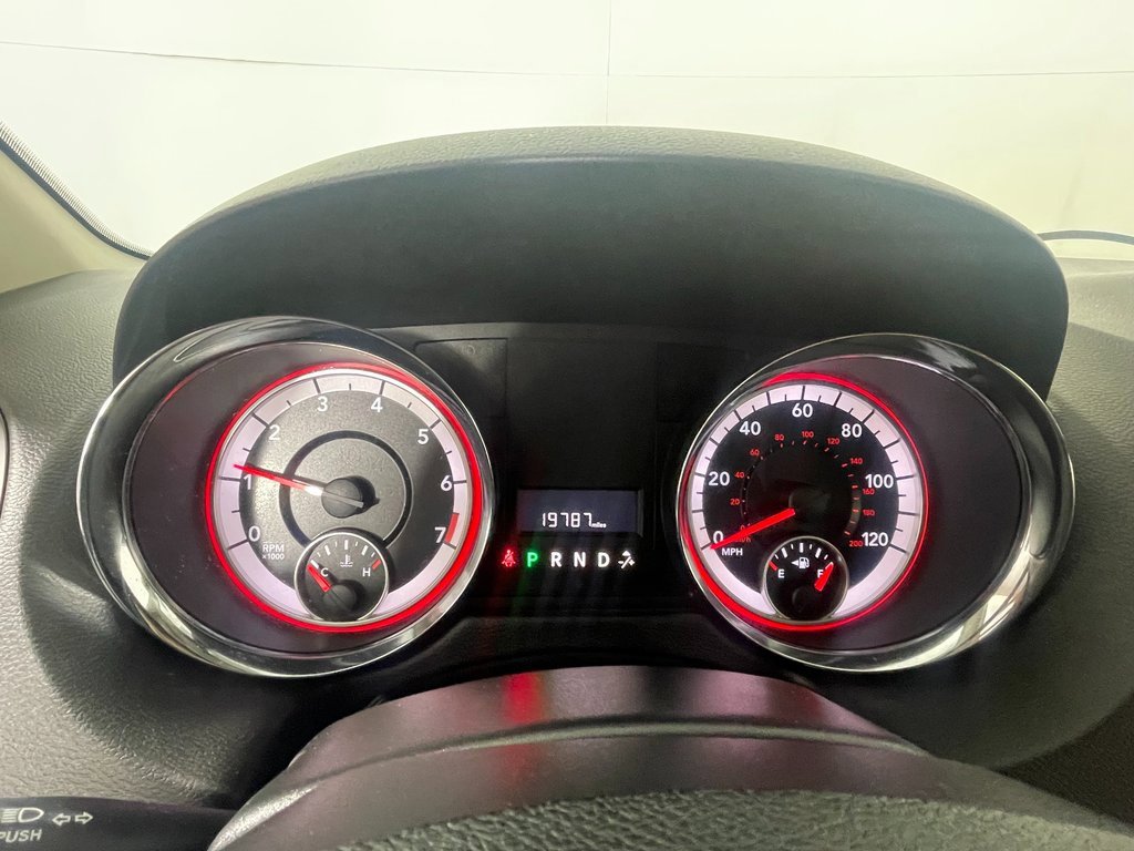 Used 2018 Dodge Grand Caravan SE w/ UConnect Hands-Free Group image 17