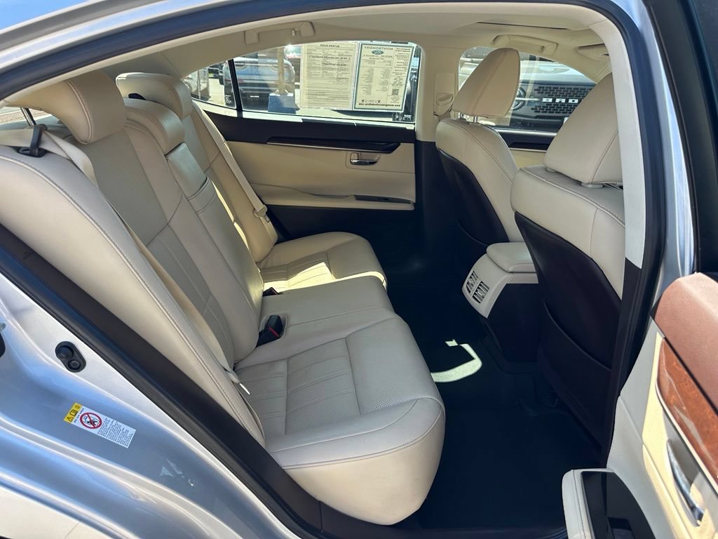Used 2017 Lexus ES 350 w/ Luxury Package FWD image 21