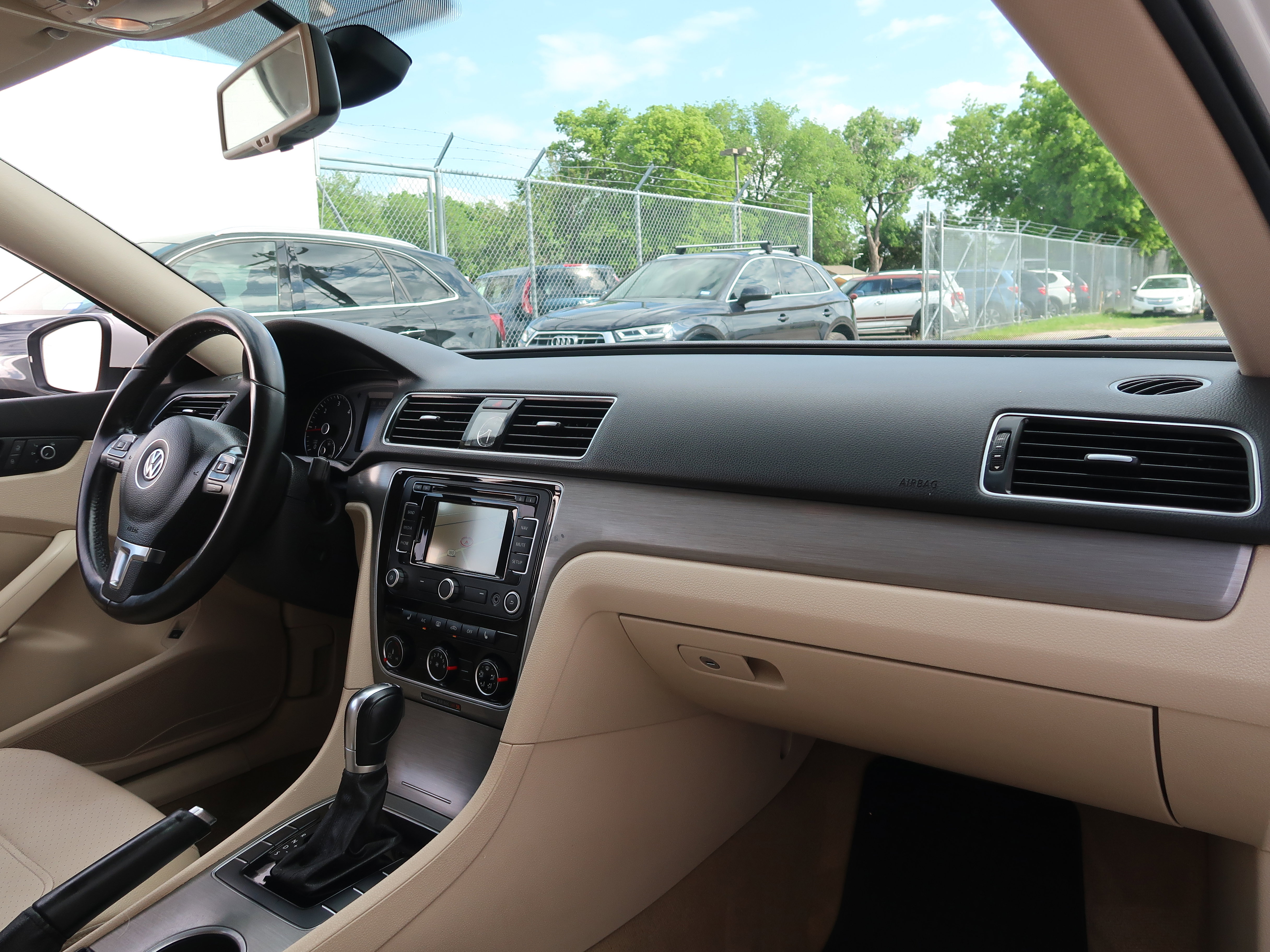 Used 2014 Volkswagen Passat TDI SE FWD image 25