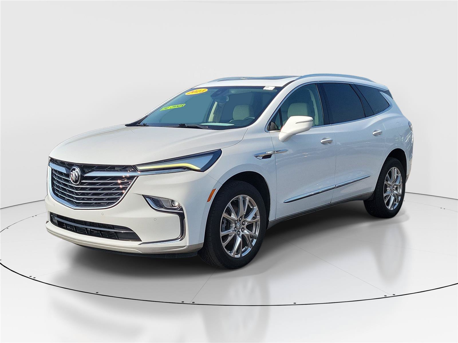 Used 2023 Buick Enclave Essence w/ Experience Buick Package FWD image 2