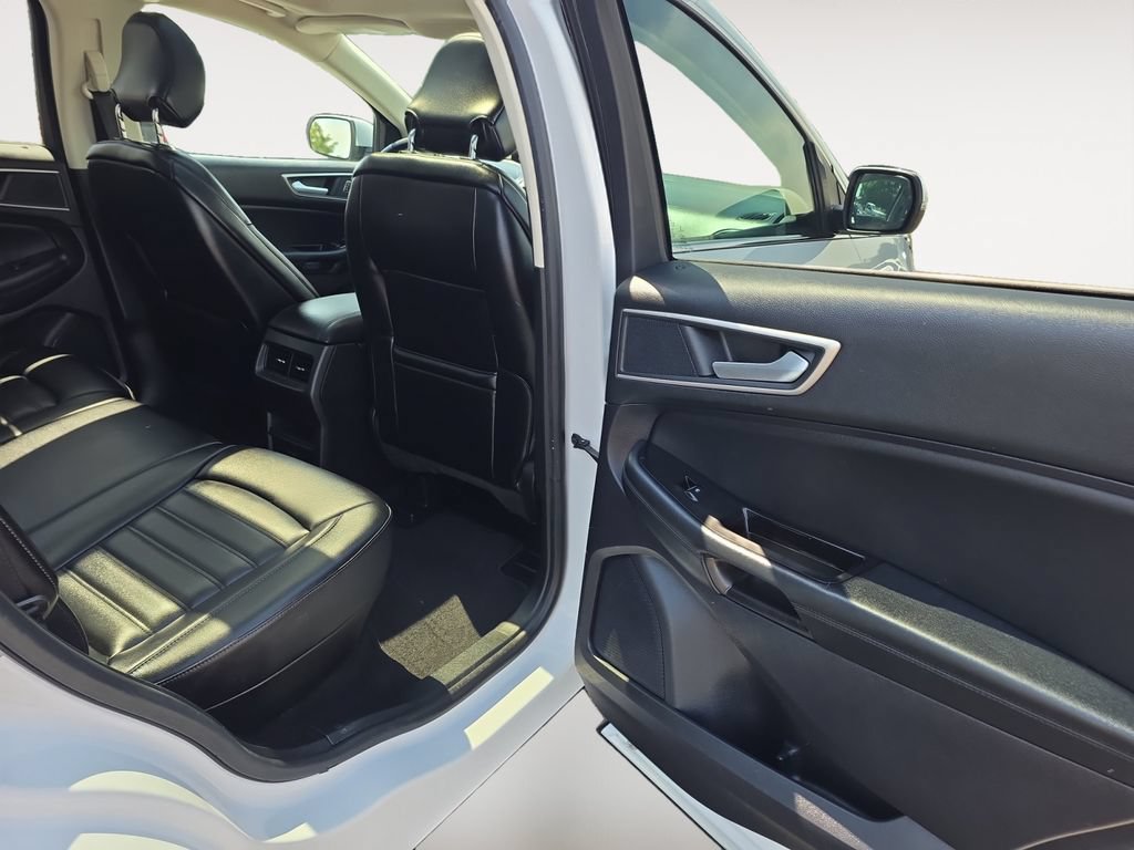 Used 2019 Ford Edge SEL w/ Equipment Group 201A AWD/4WD image 12