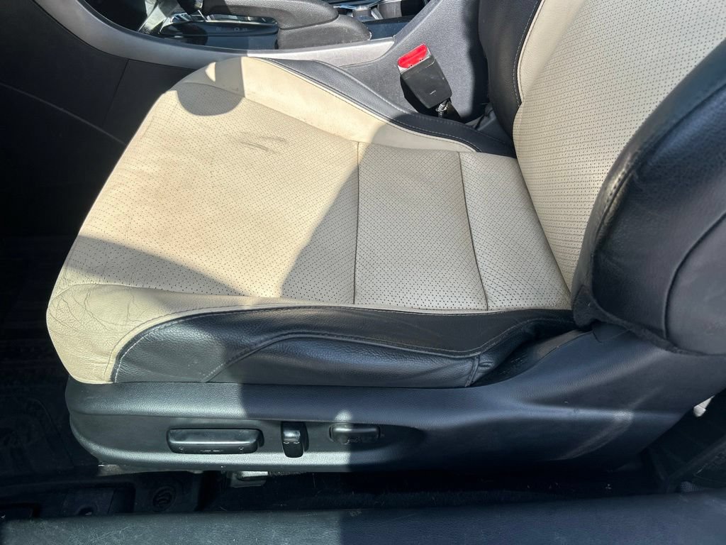 Used 2017 Honda Accord EX-L image 18