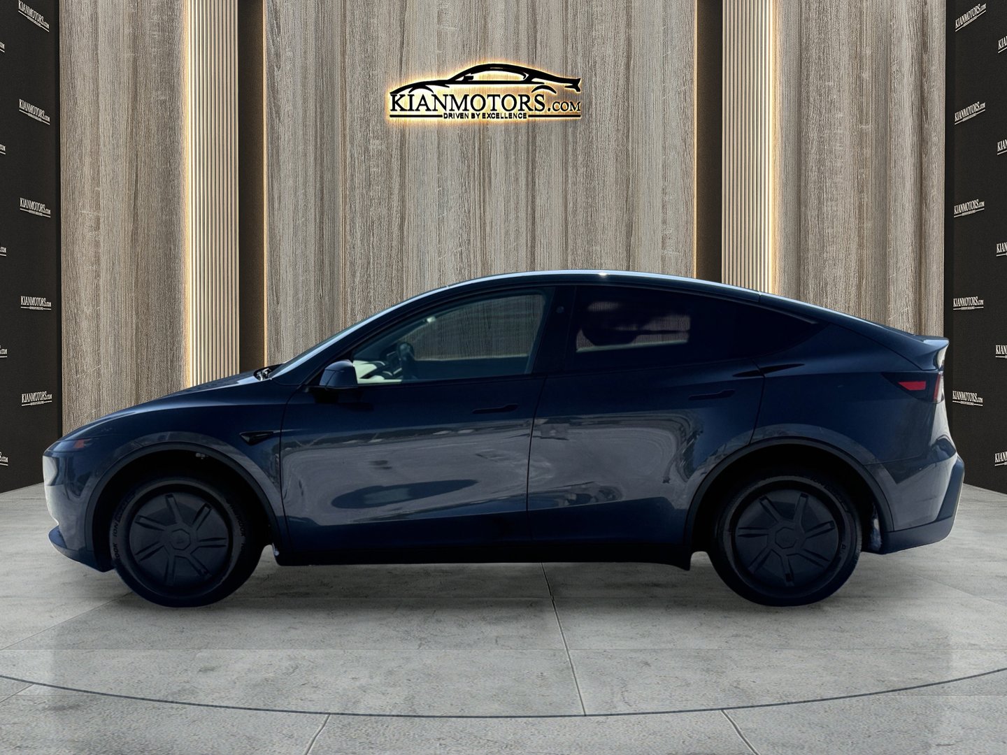 Used 2026 Tesla Model Y 2WD image 9