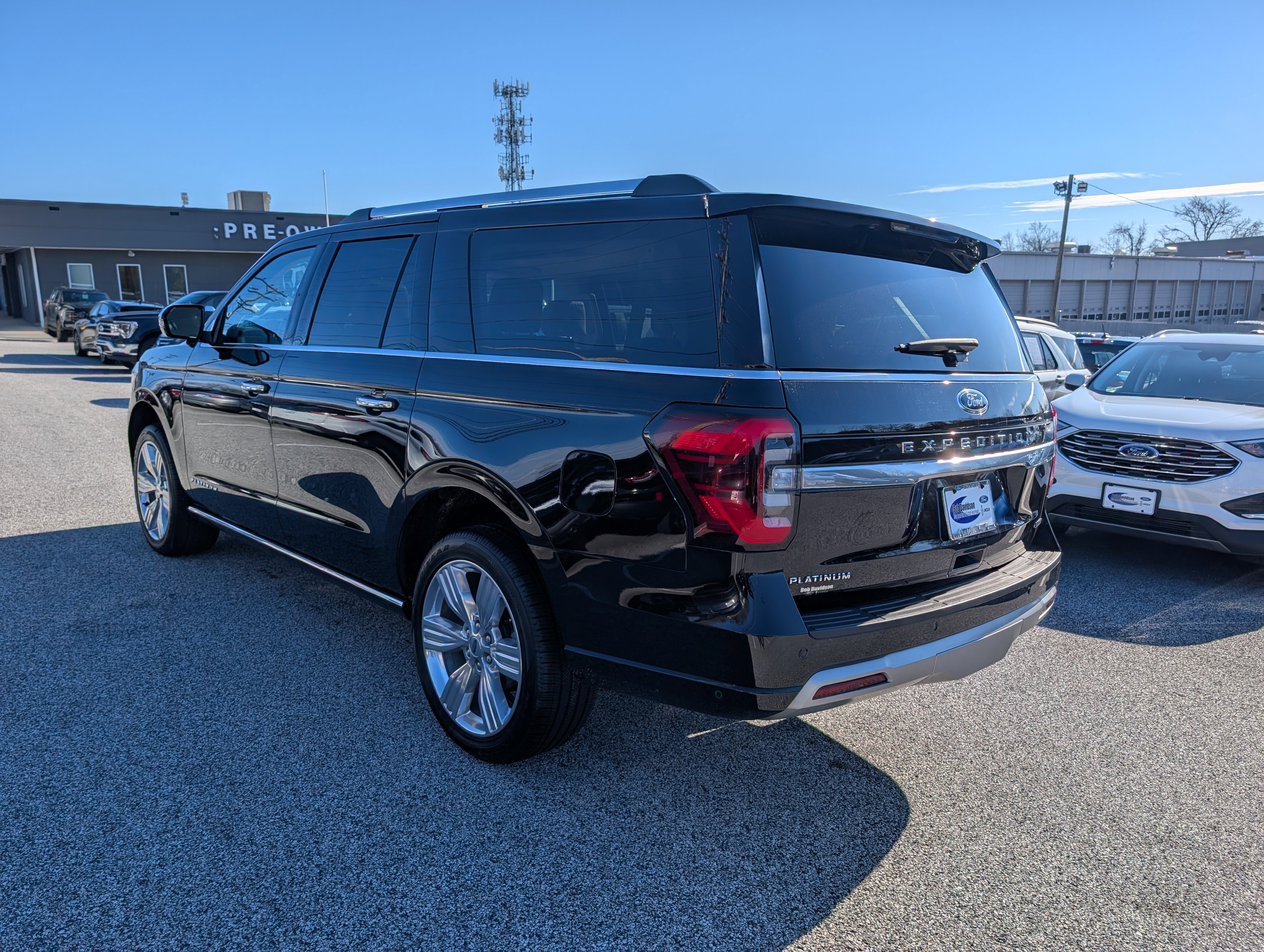 Certified 2024 Ford Expedition Max Platinum image 5