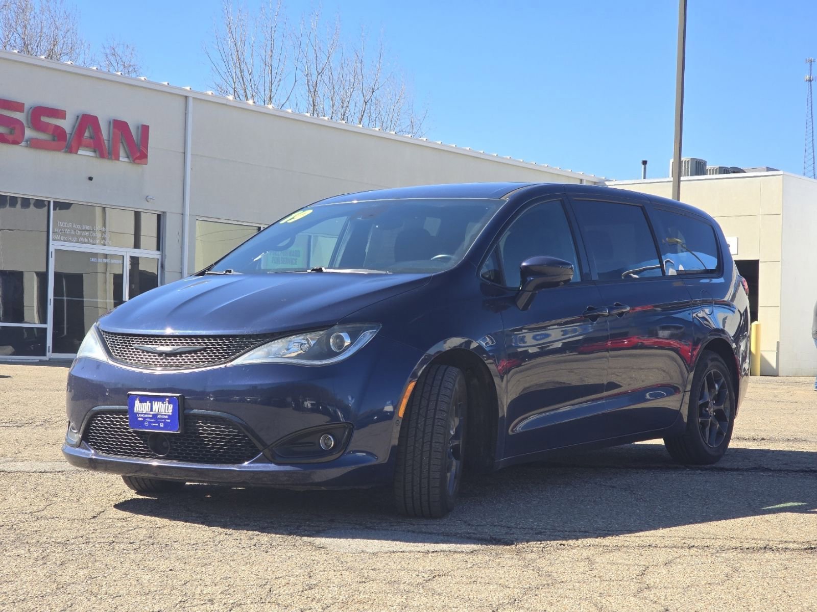 Used 2019 Chrysler Pacifica Touring Plus w/ Advanced Safetytec Group image 10