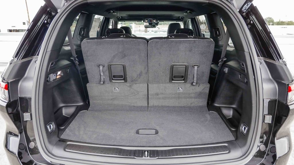 New 2025 Jeep Grand Cherokee L Altitude image 28