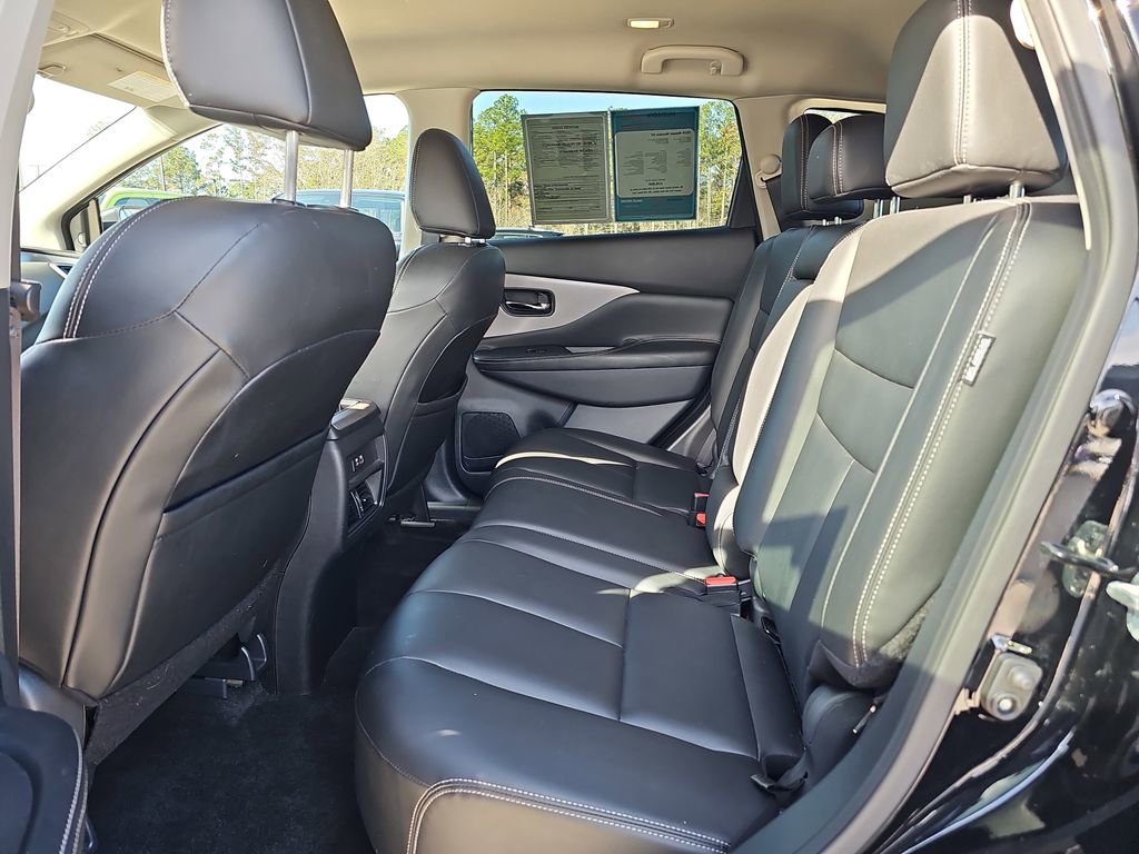 Used 2024 Nissan Murano SV w/ SV Midnight Edition Package image 18