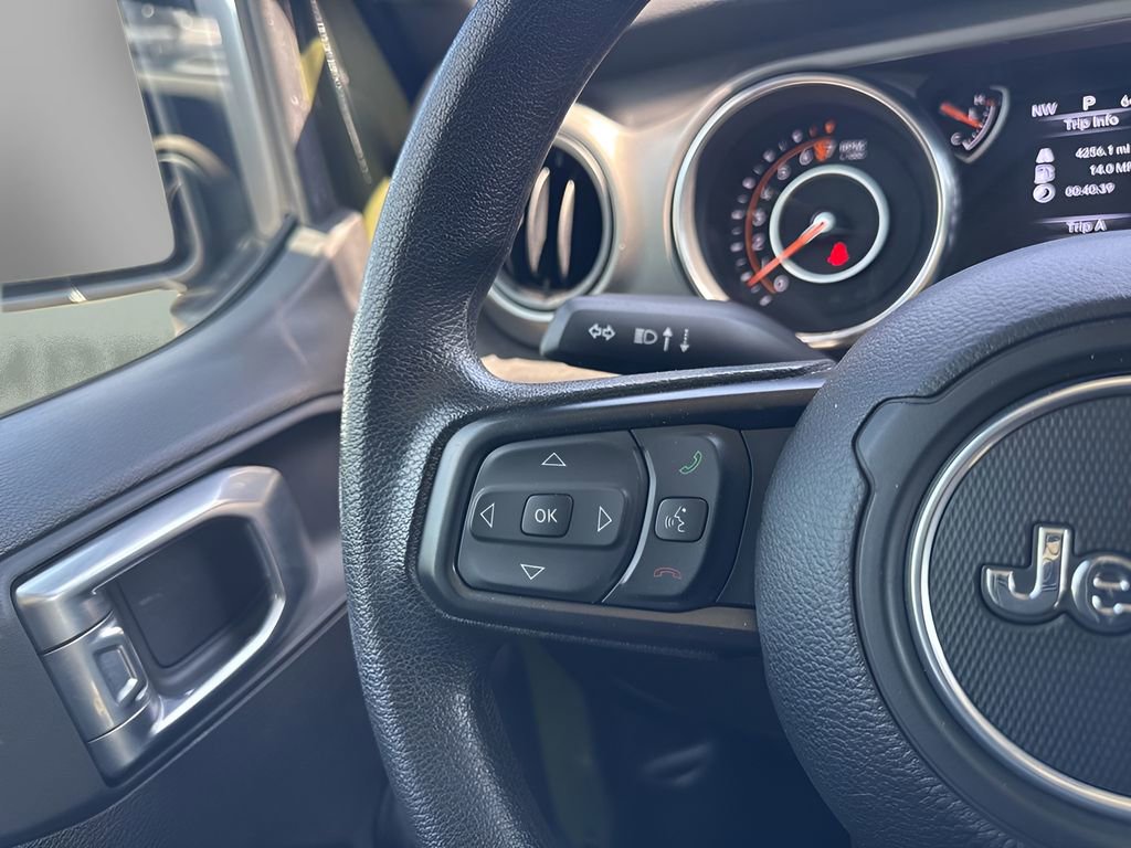 Used 2022 Jeep Wrangler Unlimited Sport AWD/4WD image 11