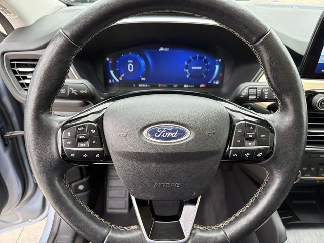 Used 2022 Ford Escape Titanium w/ Titanium Elite Package image 16