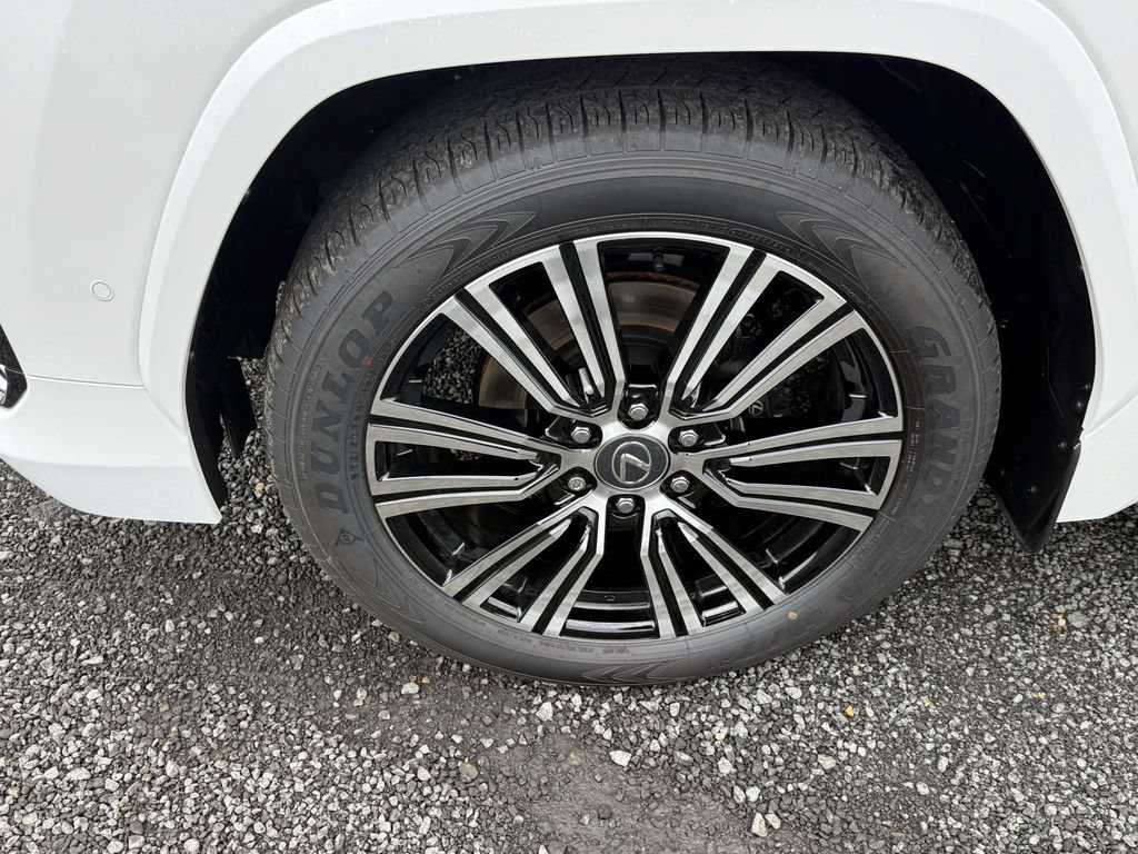 New 2026 Lexus LX 700h Luxury AWD/4WD image 7
