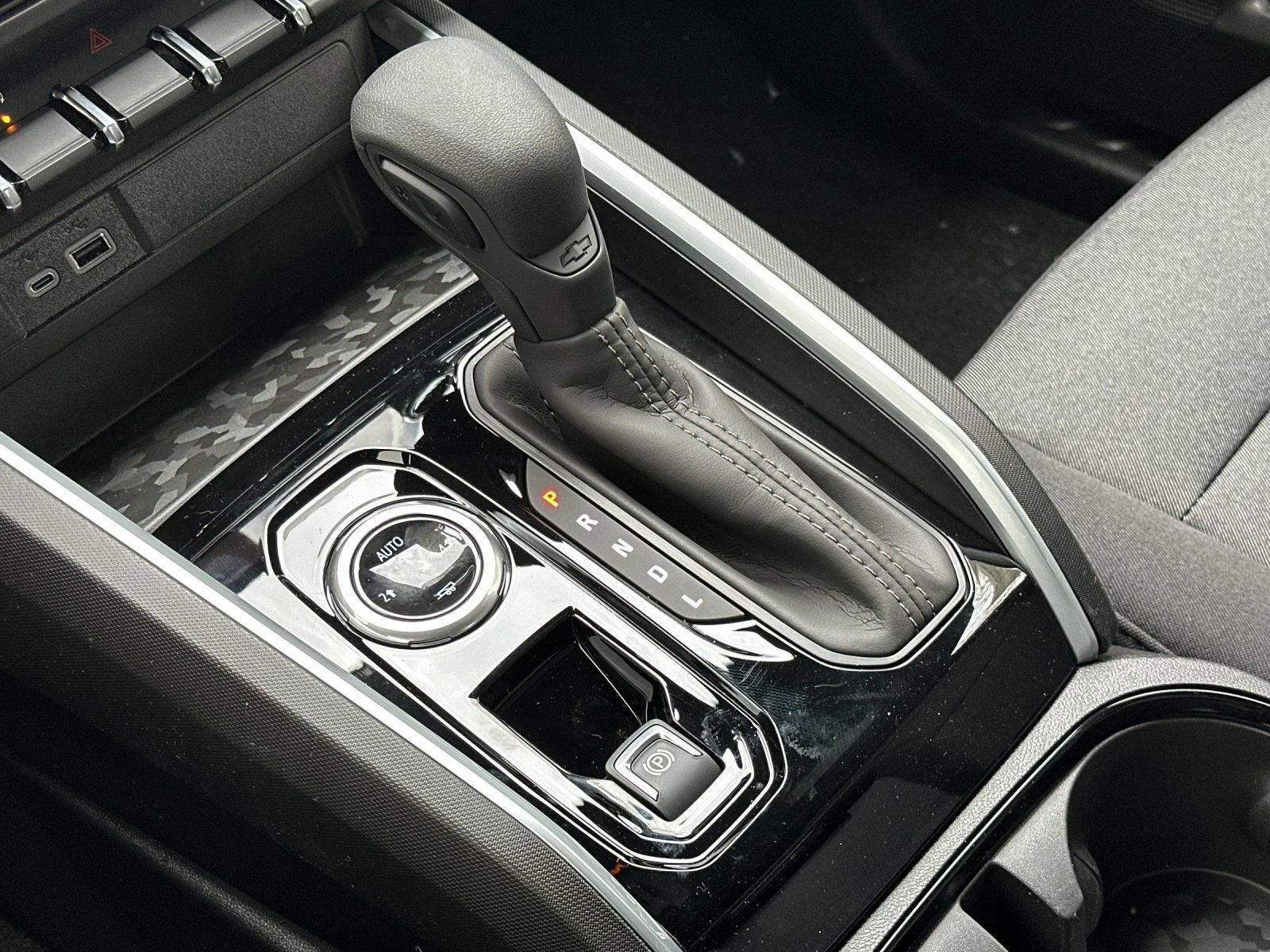 New 2026 Chevrolet Colorado W/T w/ WT Custom Package image 24