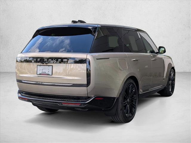 New 2025 Land Rover Range Rover SE image 2