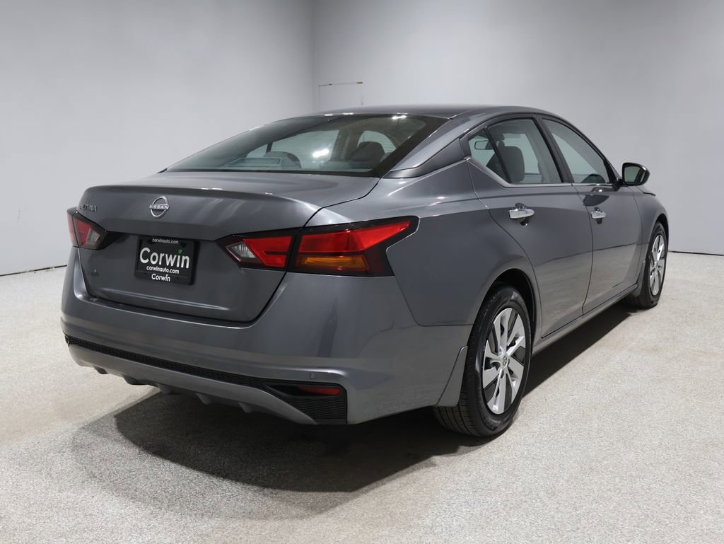 Used 2024 Nissan Altima 2.5 S FWD image 2
