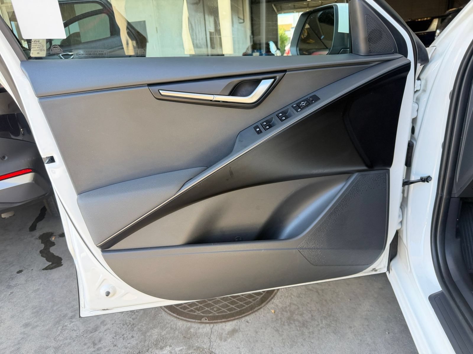 Used 2026 Kia Niro LX FWD image 18