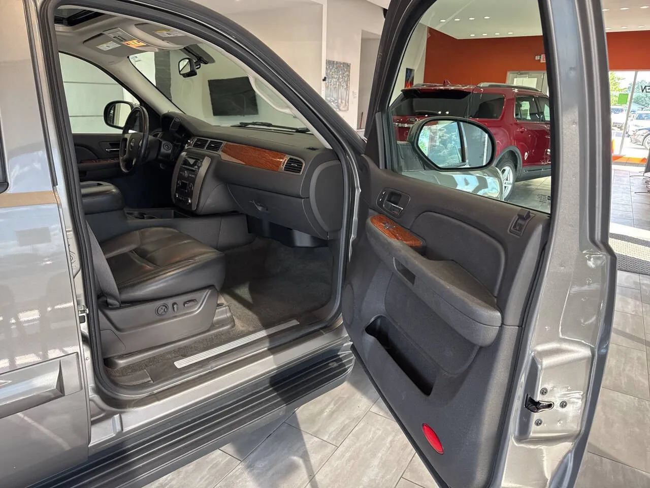 Used 2007 GMC Yukon XL SLT w/ SLT Preferred Equipment Group AWD/4WD image 40