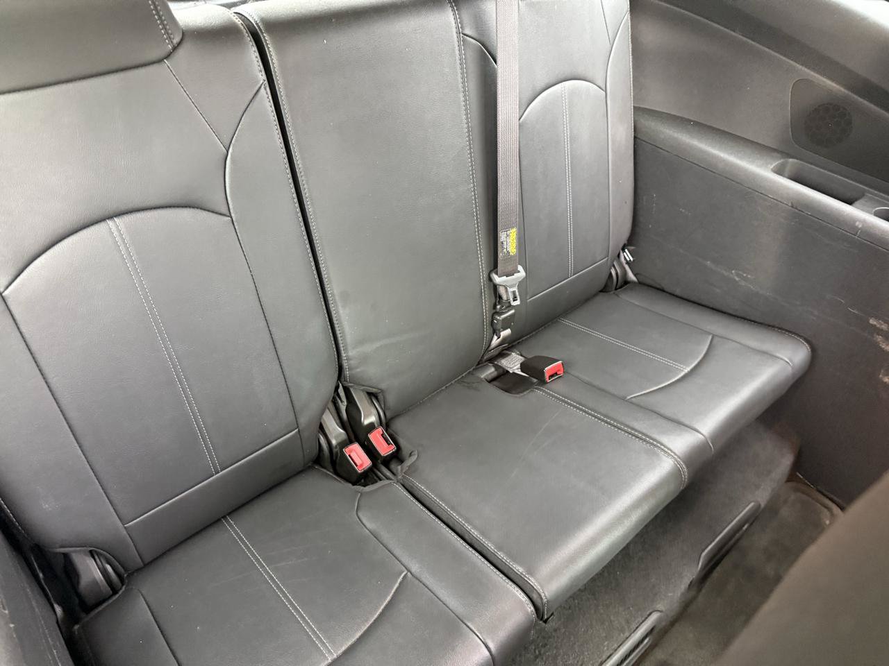 Used 2015 Chevrolet Traverse LT FWD image 29