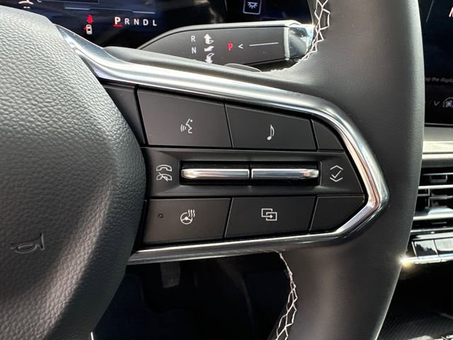 Used 2025 Chevrolet Traverse LT w/ Sun and Wheel Package image 23