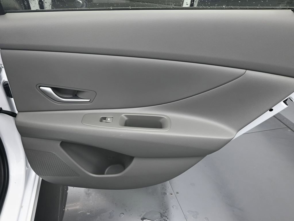 Certified 2024 Hyundai Elantra SEL image 11