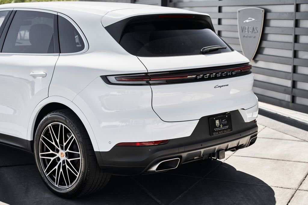 Used 2025 Porsche Cayenne image 8