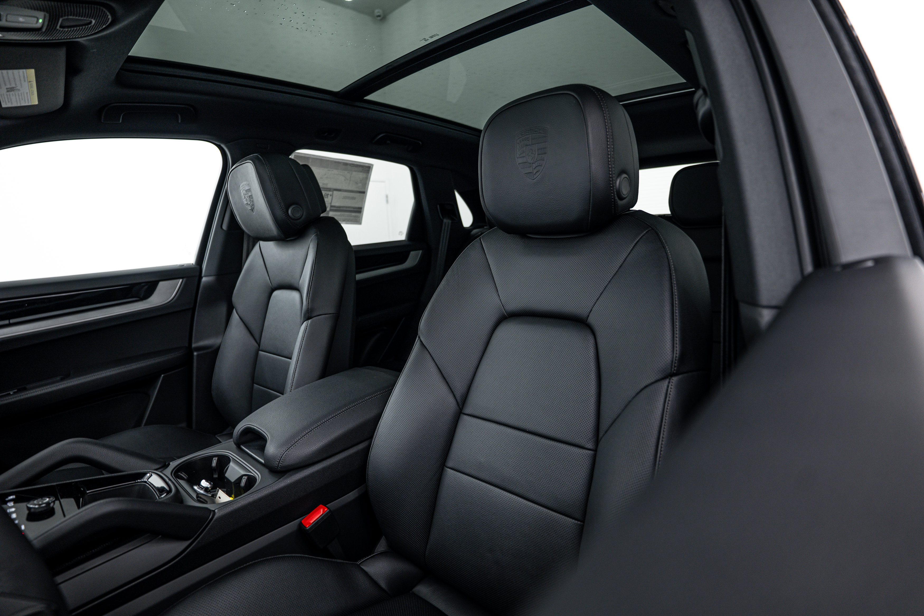 Certified 2026 Porsche Cayenne AWD/4WD image 22