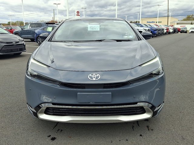 New 2026 Toyota Prius Plug-In Hybrid image 2