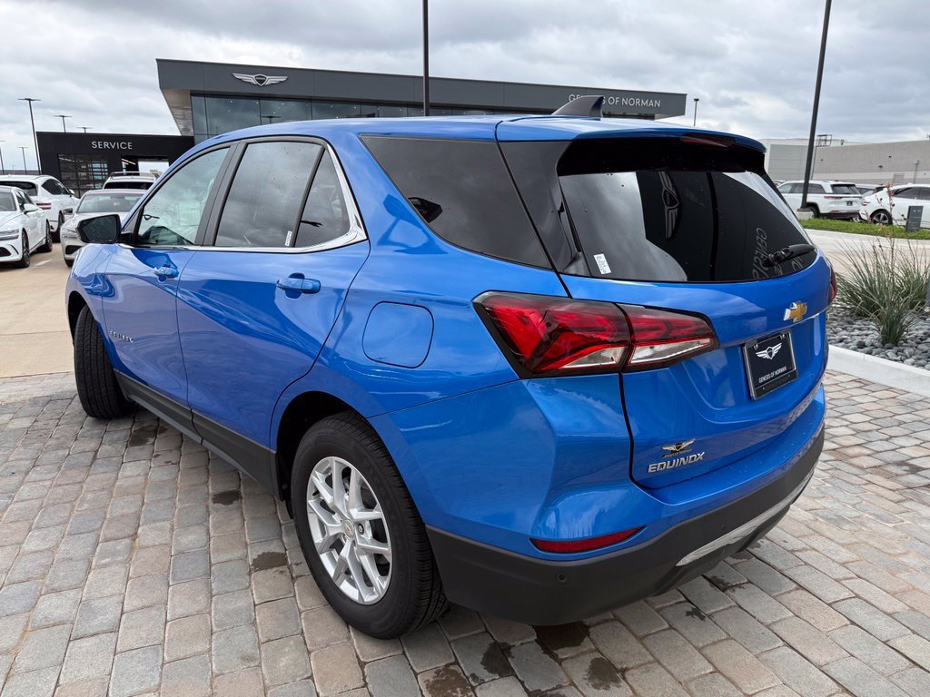 Used 2024 Chevrolet Equinox LT AWD/4WD image 3