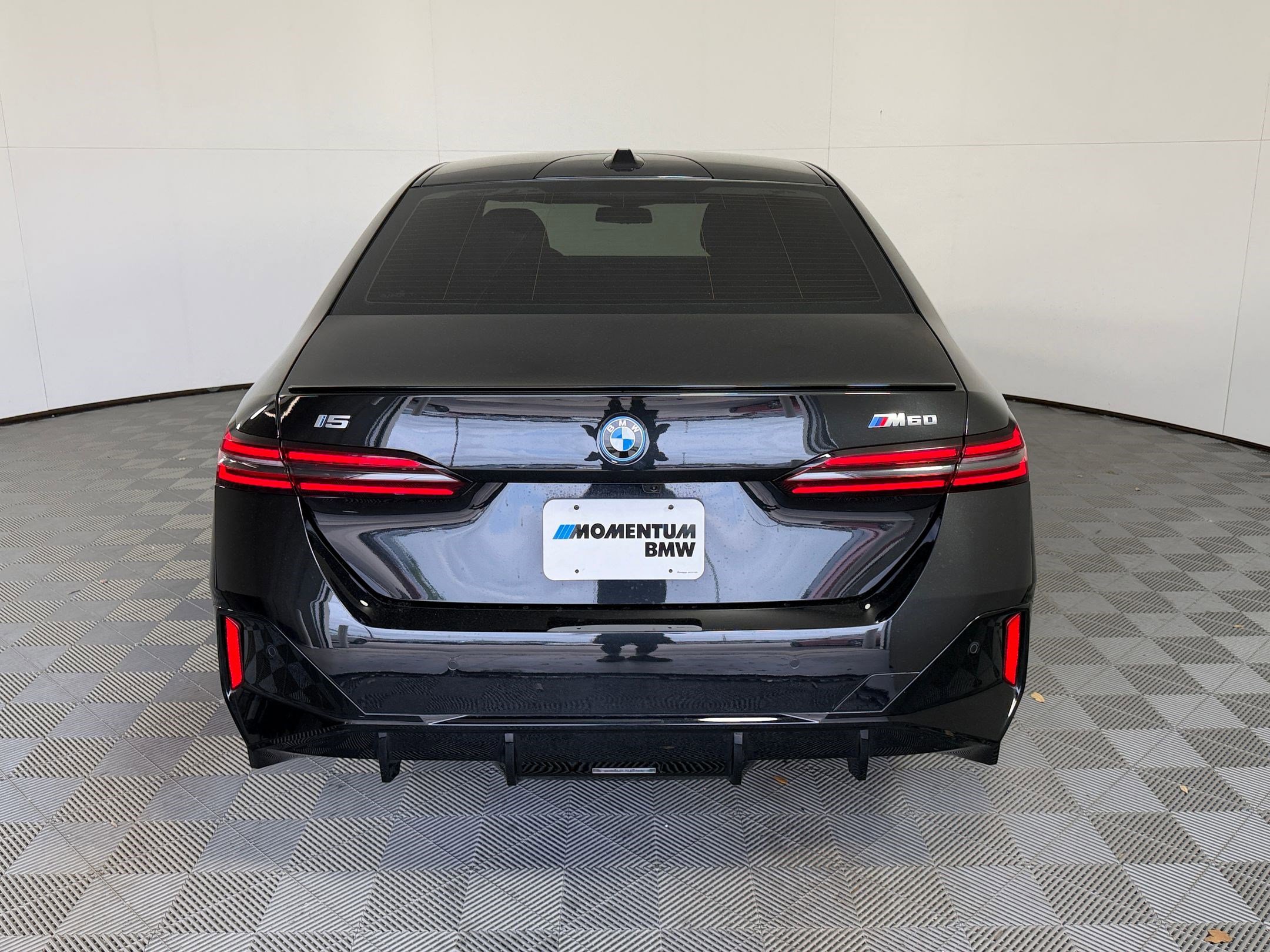 Used 2024 BMW i5 M60 w/ Executive Package AWD/4WD image 10