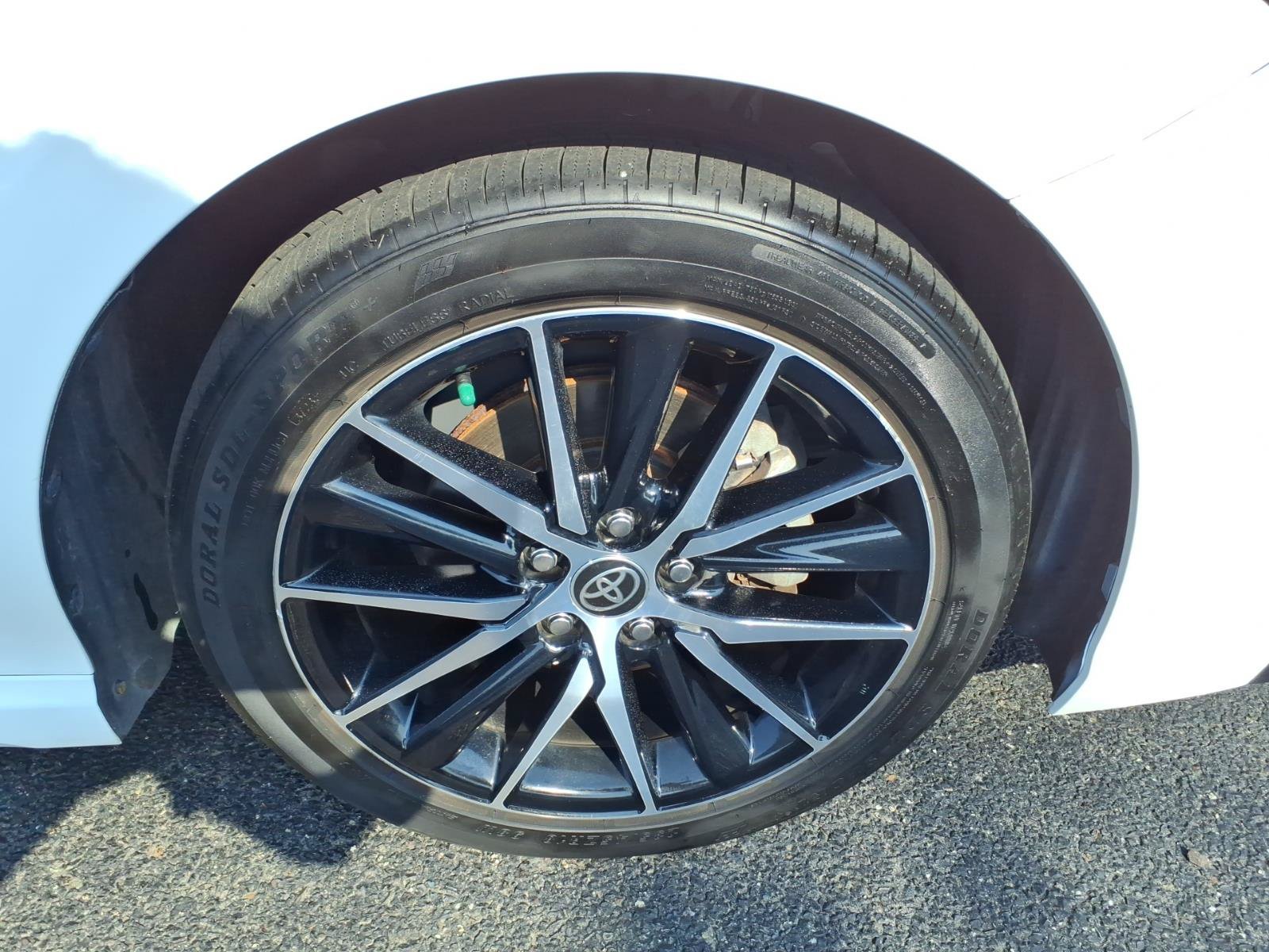 Used 2022 Toyota Camry SE FWD image 7