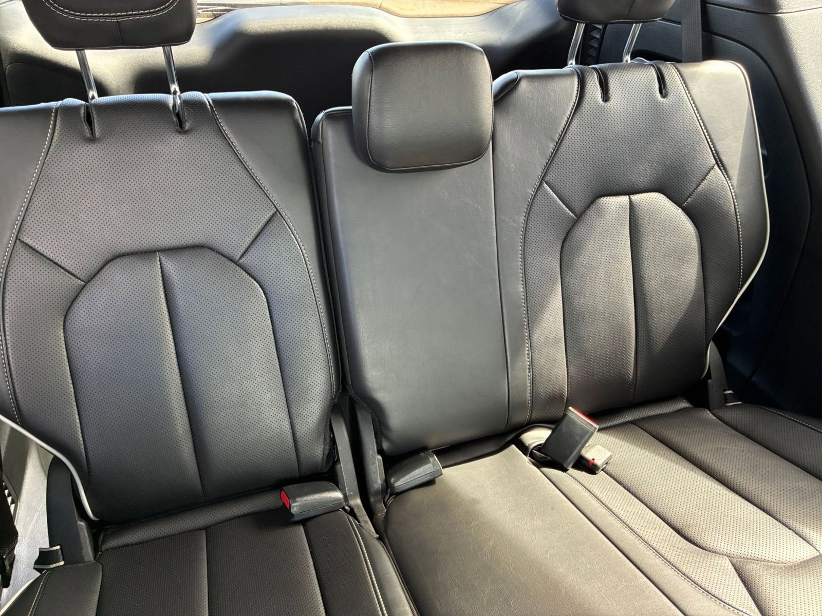 Used 2025 Chrysler Pacifica Limited image 28