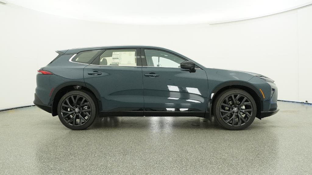 New 2025 Toyota Crown Signia image 30