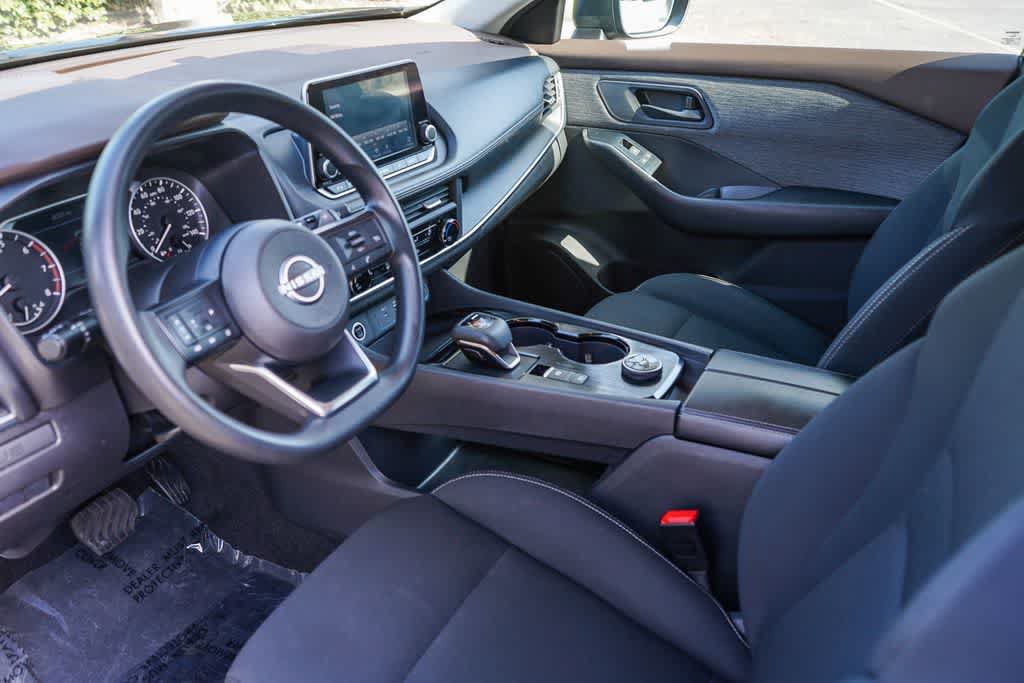 Used 2023 Nissan Rogue S AWD/4WD image 18