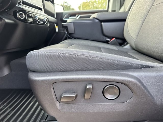 New 2026 GMC Sierra 1500 SLE image 12