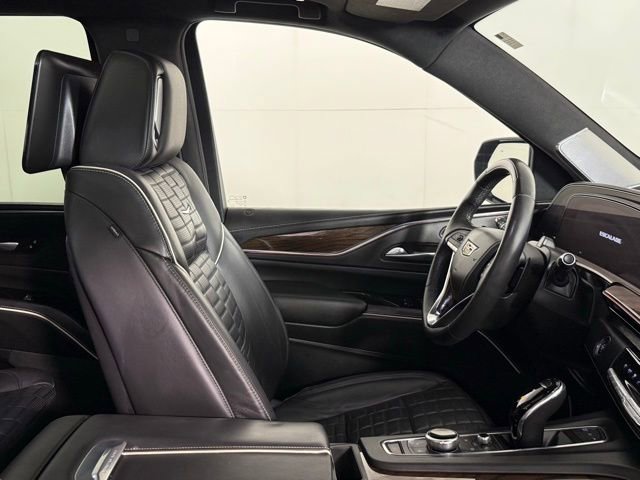Certified 2021 Cadillac Escalade Premium Luxury Platinum image 31